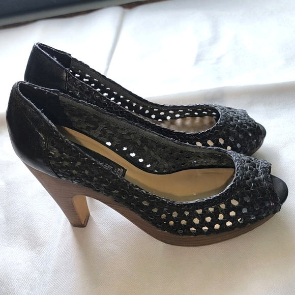 STEVE By Steve Madden Black Woven Leather Platform Peep Toe Votive Pumps - Picture 3 of 16